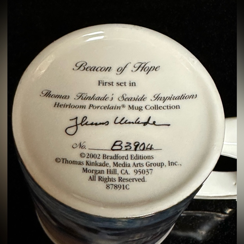 Vintage 2002 Thomas Kinkade “Beacon of Hope” Lighthouse Mug – Bradford Editions - Picture 3 of 8